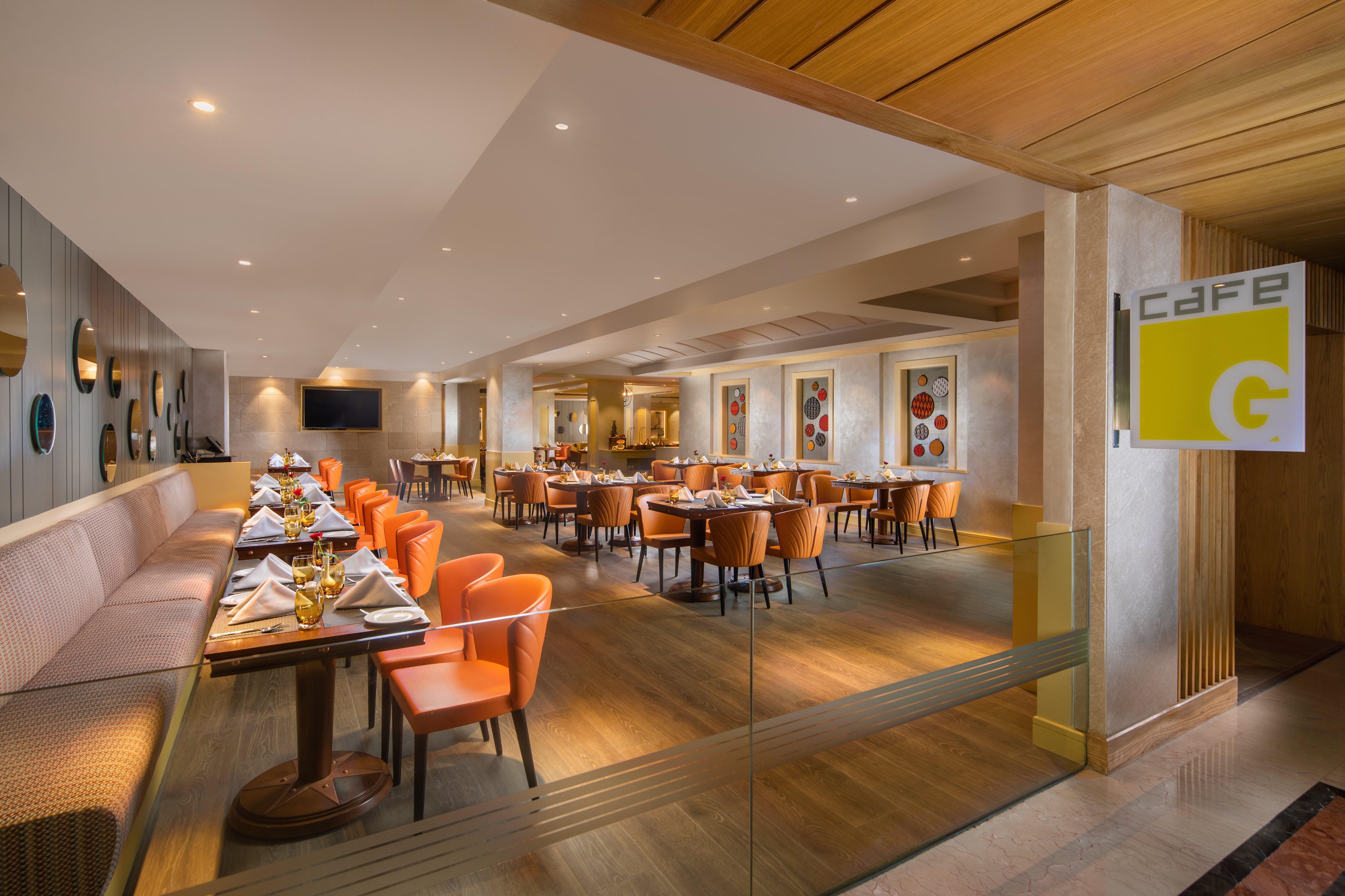 Holiday Inn Agra MG Road an IHG Hotel Bagian luar foto The restaurant