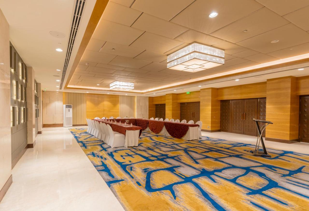 Holiday Inn Agra MG Road an IHG Hotel Bagian luar foto Meeting room