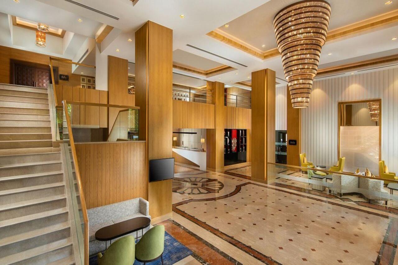 Holiday Inn Agra MG Road an IHG Hotel Bagian luar foto Lobby